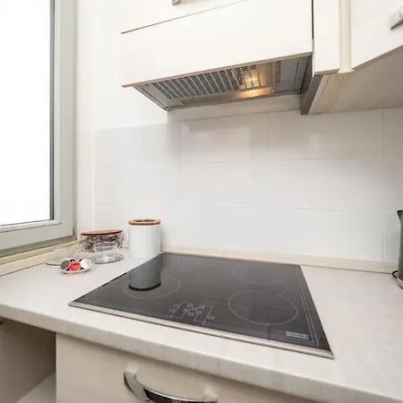 Comfort Business Suite, Wi-fi & 3 Stops From Duomo * Milan